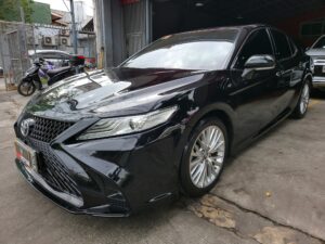 2019 Toyota Camry 2.5 V 32K KM Lexux Look A/T